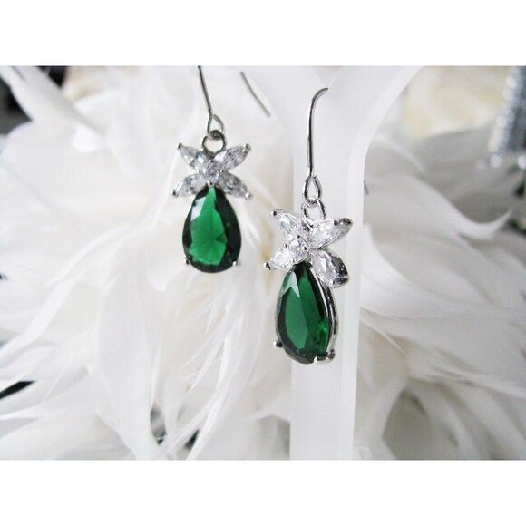 Emerald Green cubic zirconia Earrings - Picture 2 of 4